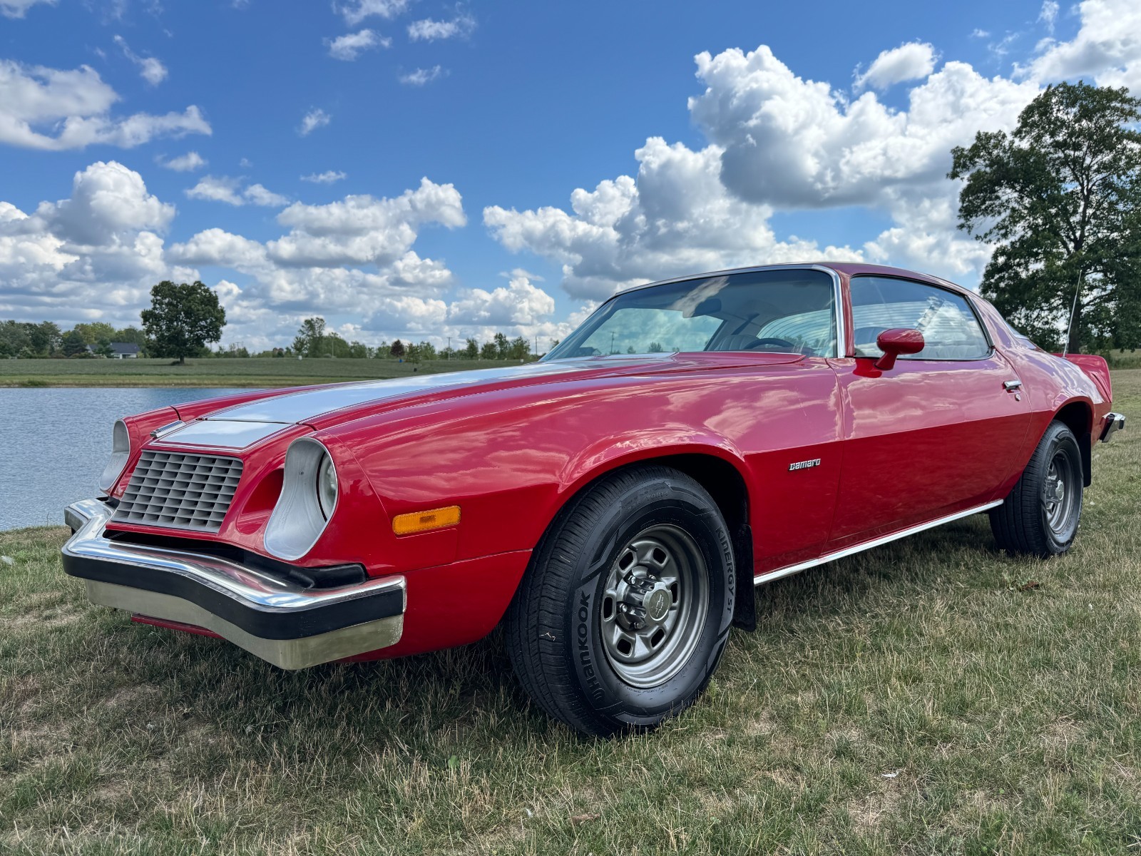 Chevrolet-Camaro-1977-Coupe-White