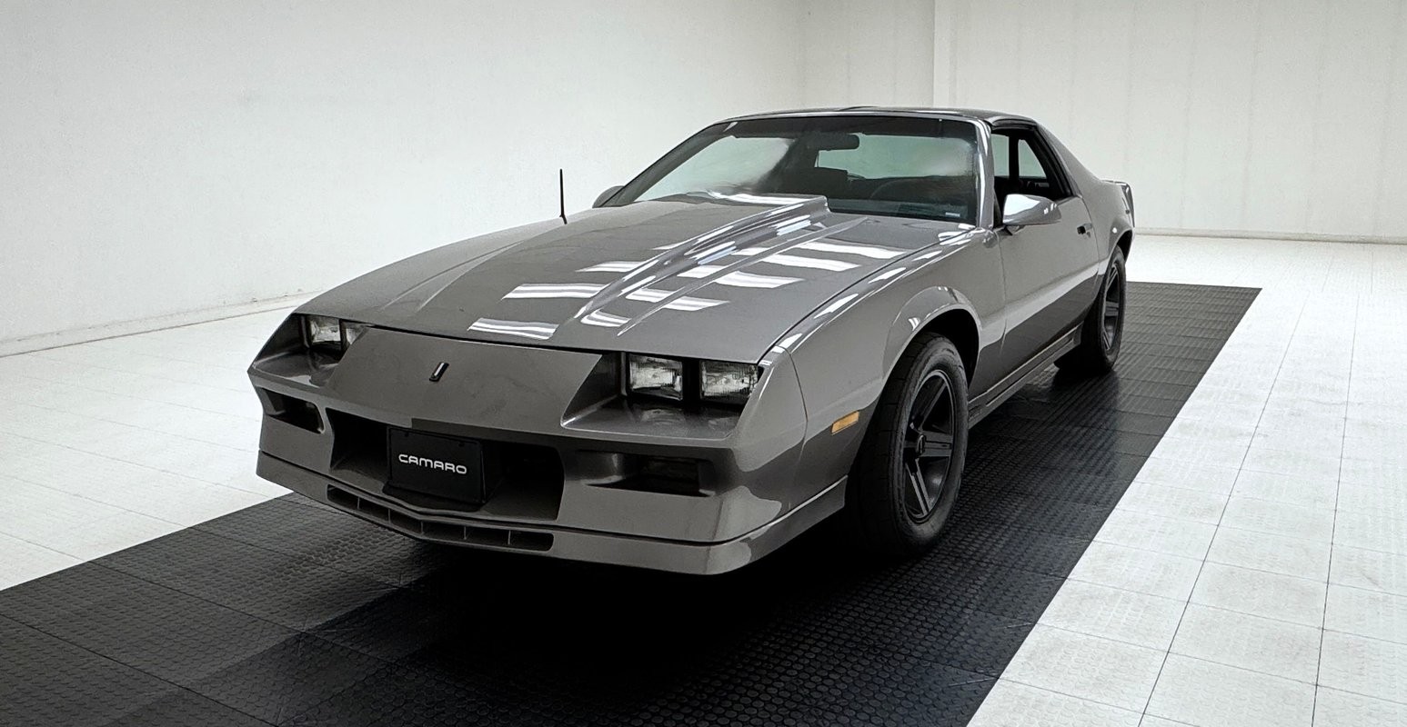 Chevrolet-Camaro-1984-Coupe-Black
