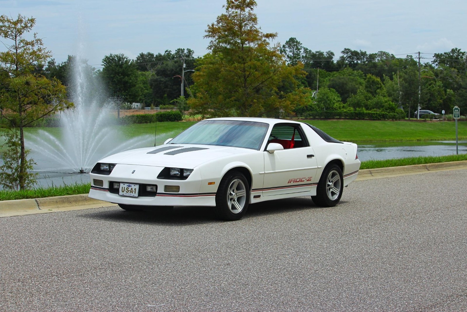 Chevrolet-Camaro-1990-Coupe-Red