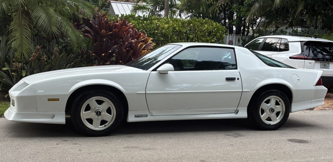 Chevrolet-Camaro-1992-Coupe