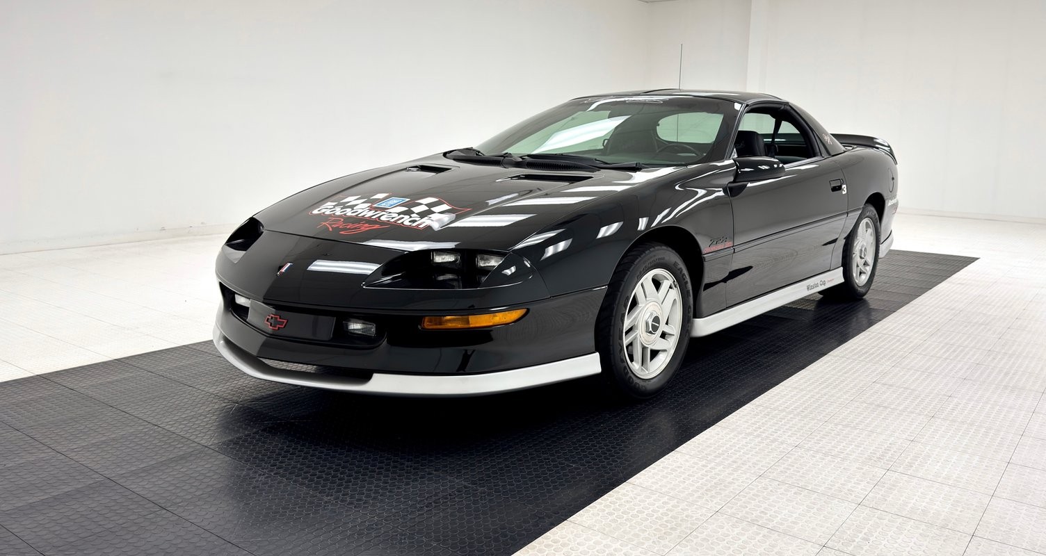 Chevrolet-Camaro-1994-Coupe-Graphite