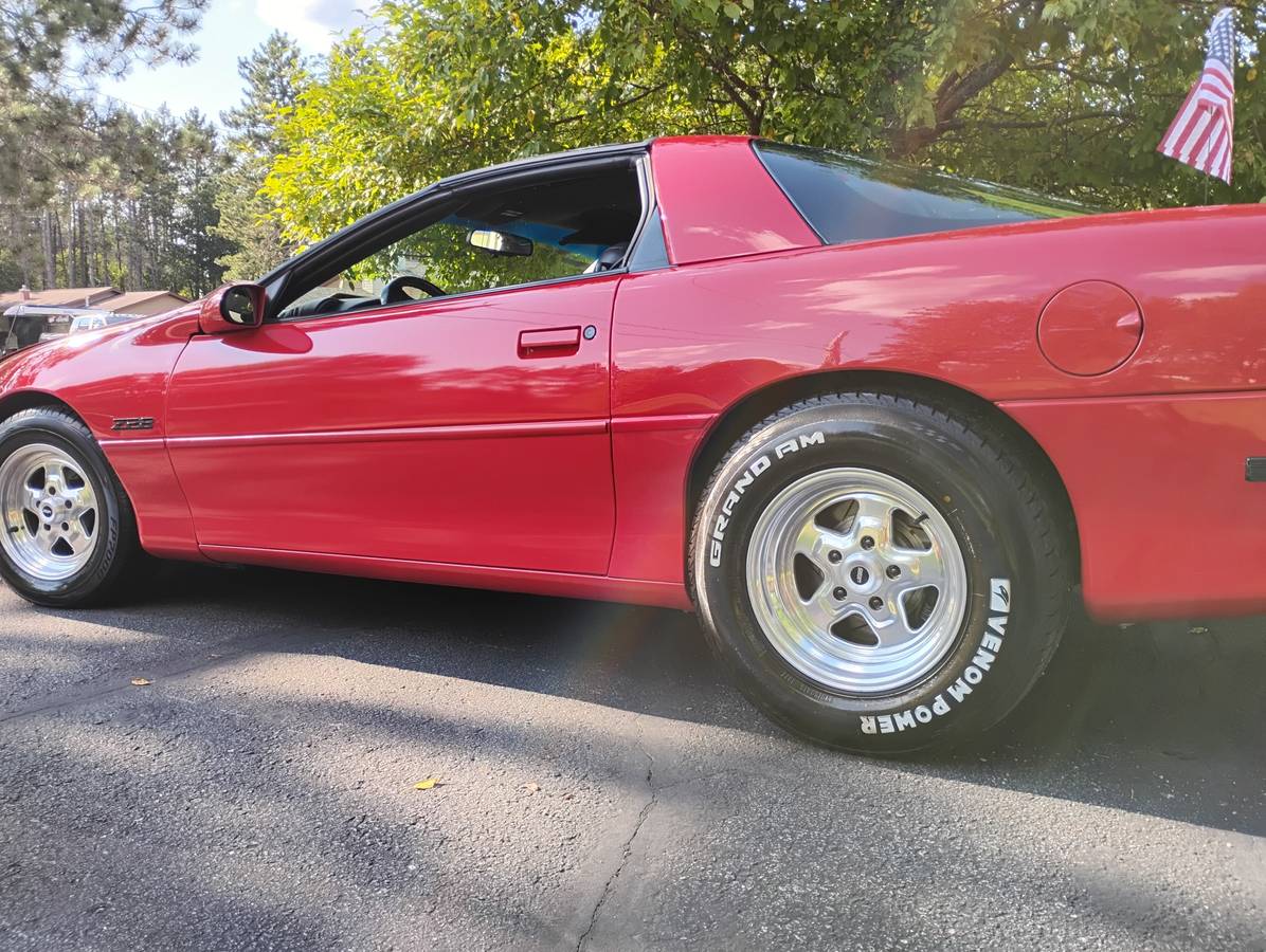 Chevrolet-Camaro-1996-red