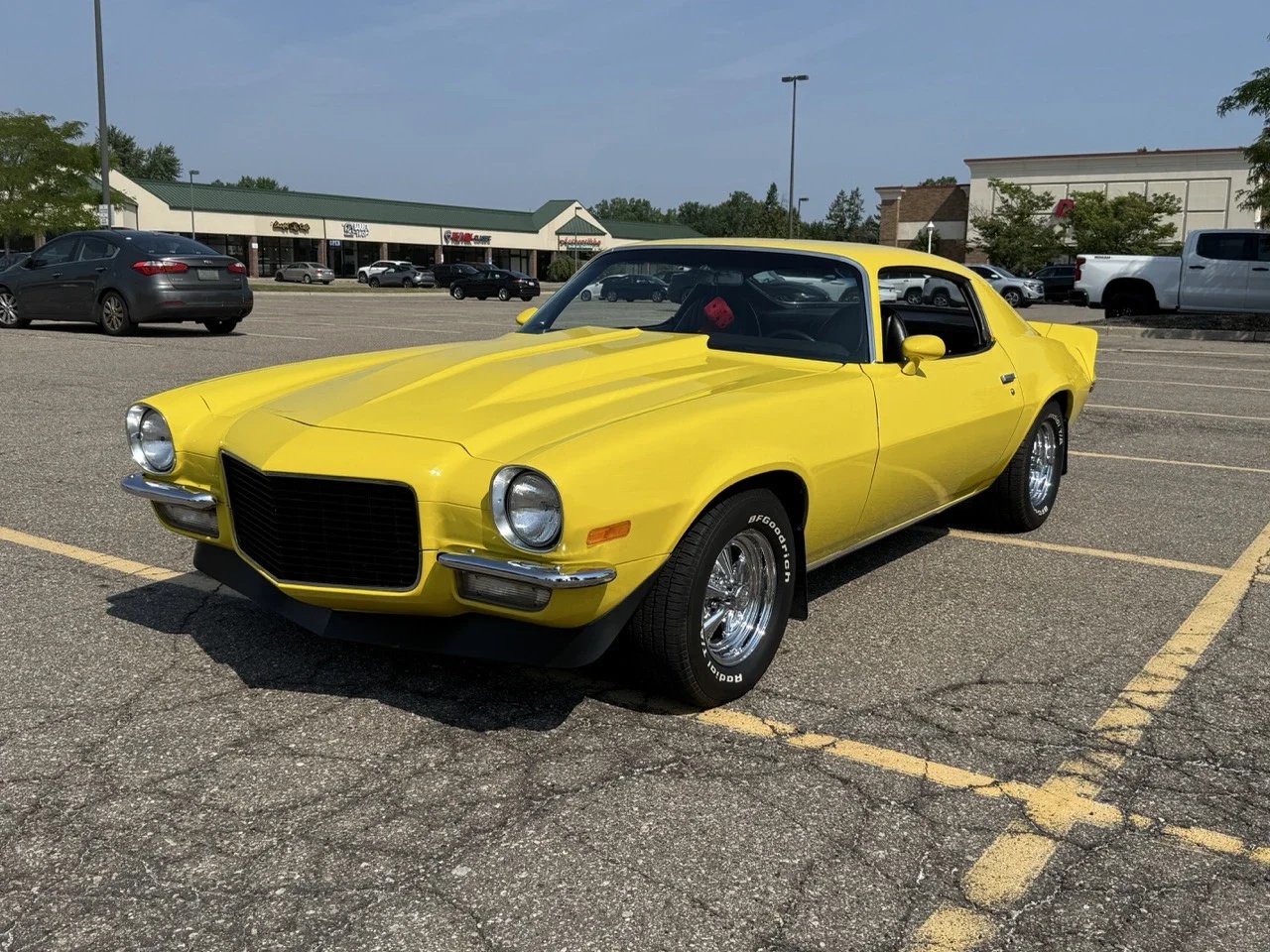 Chevrolet-Camaro-coupe-1971-Yellow-Black