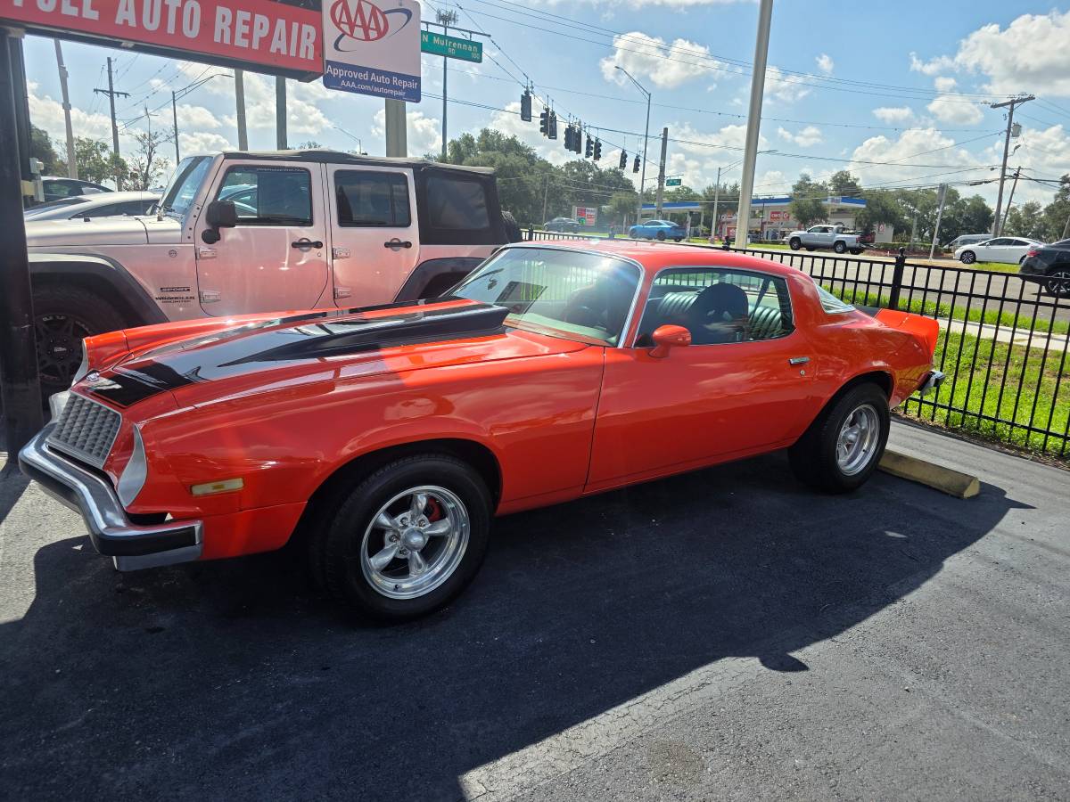 Chevrolet-Camaro-lt-1976-Orange