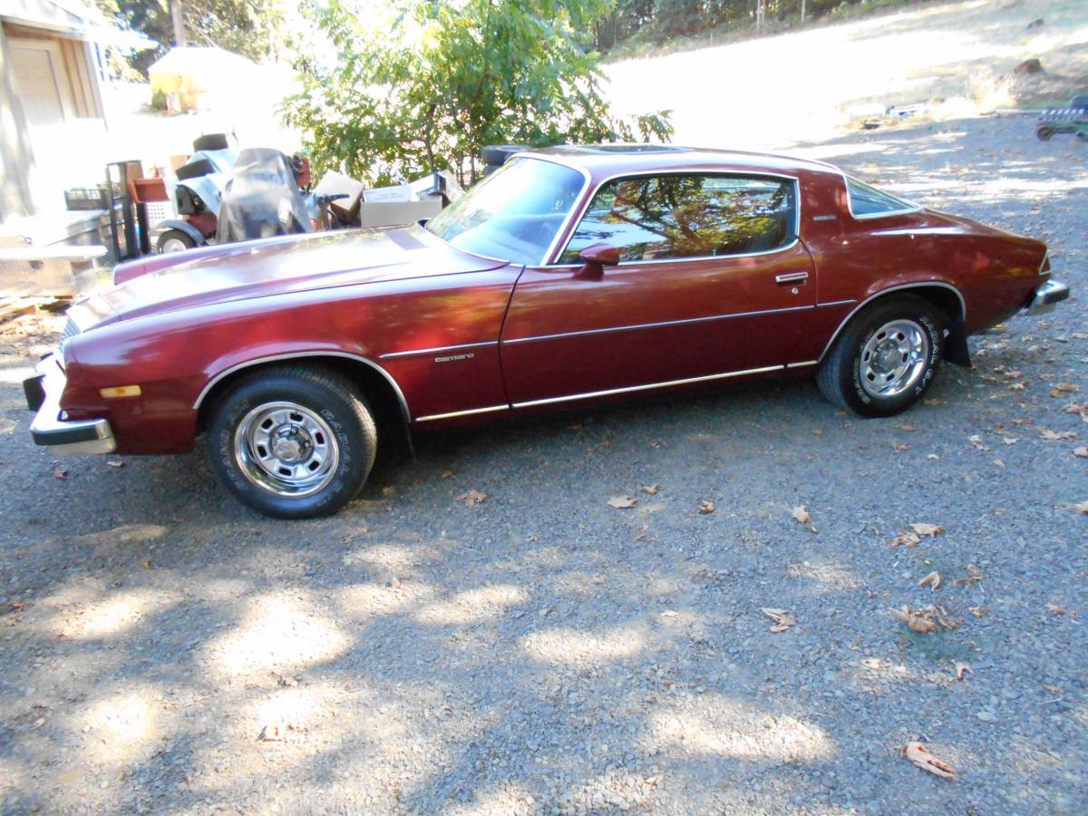 Chevrolet-Camaro-lt-1976-red