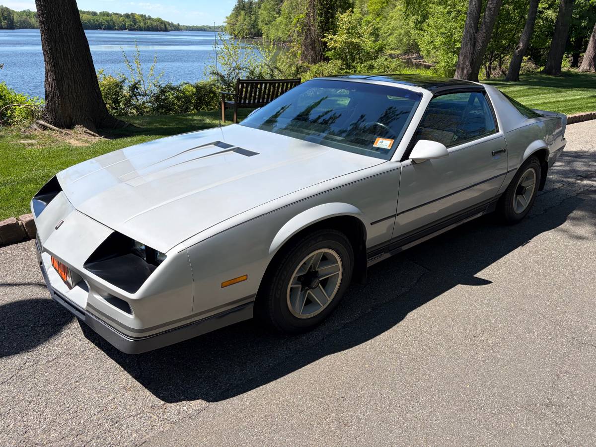 Chevrolet-Camaro-sport-1982-silver