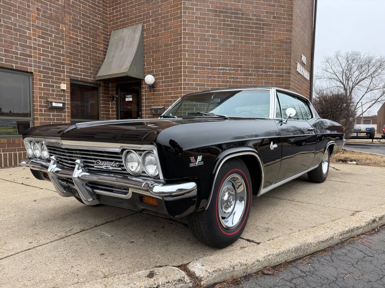 Chevrolet-Caprice-1966-Coupe-Black