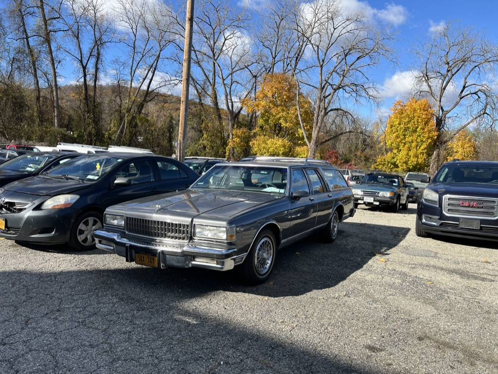 Chevrolet-Caprice-1988-grey