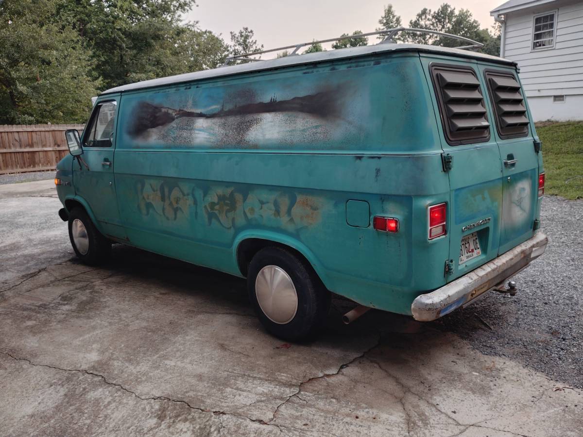 Chevrolet-Cargo-van-1972