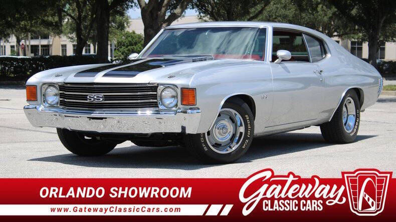 Chevrolet-Chevelle-1972-SilverBlack-Red