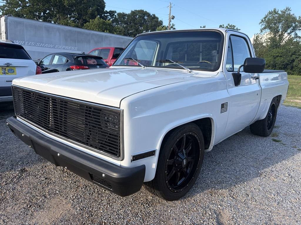 Chevrolet-Ck-10-1982-White
