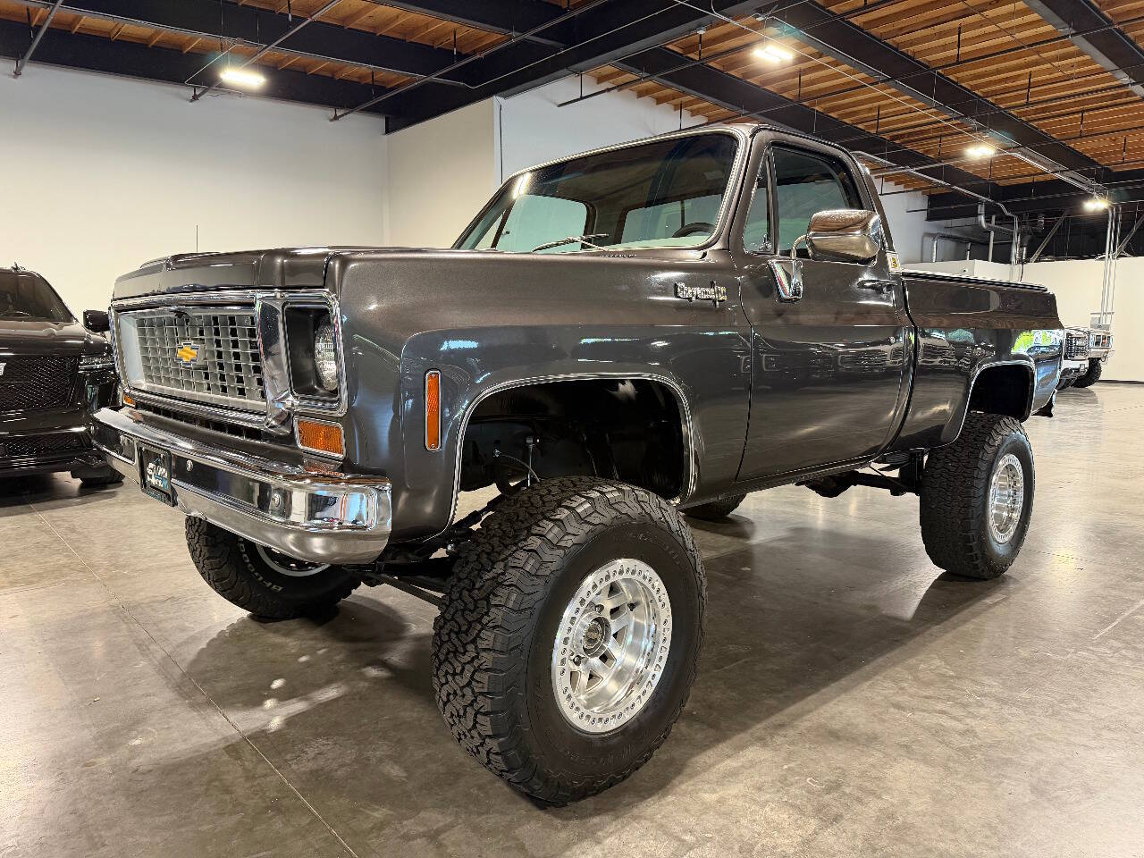 Chevrolet-Ck-10-series-1973-Gray-Black
