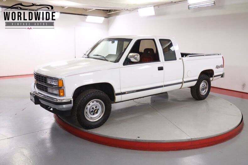 Chevrolet-Ck-2500-series-1993-White-Burgundy