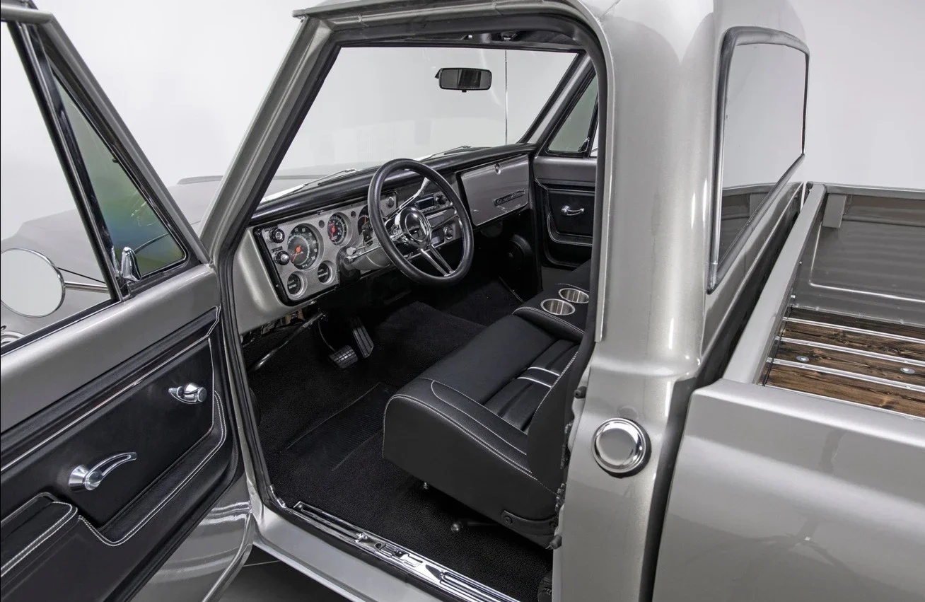 Chevrolet-Ck-truck-c10-1968-Silver-Silver