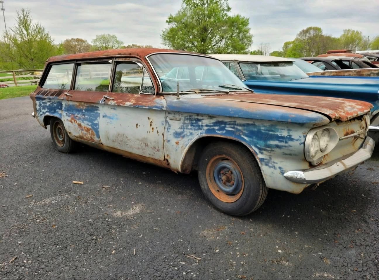 Chevrolet-Corvair-1961-Hatchback-Blue