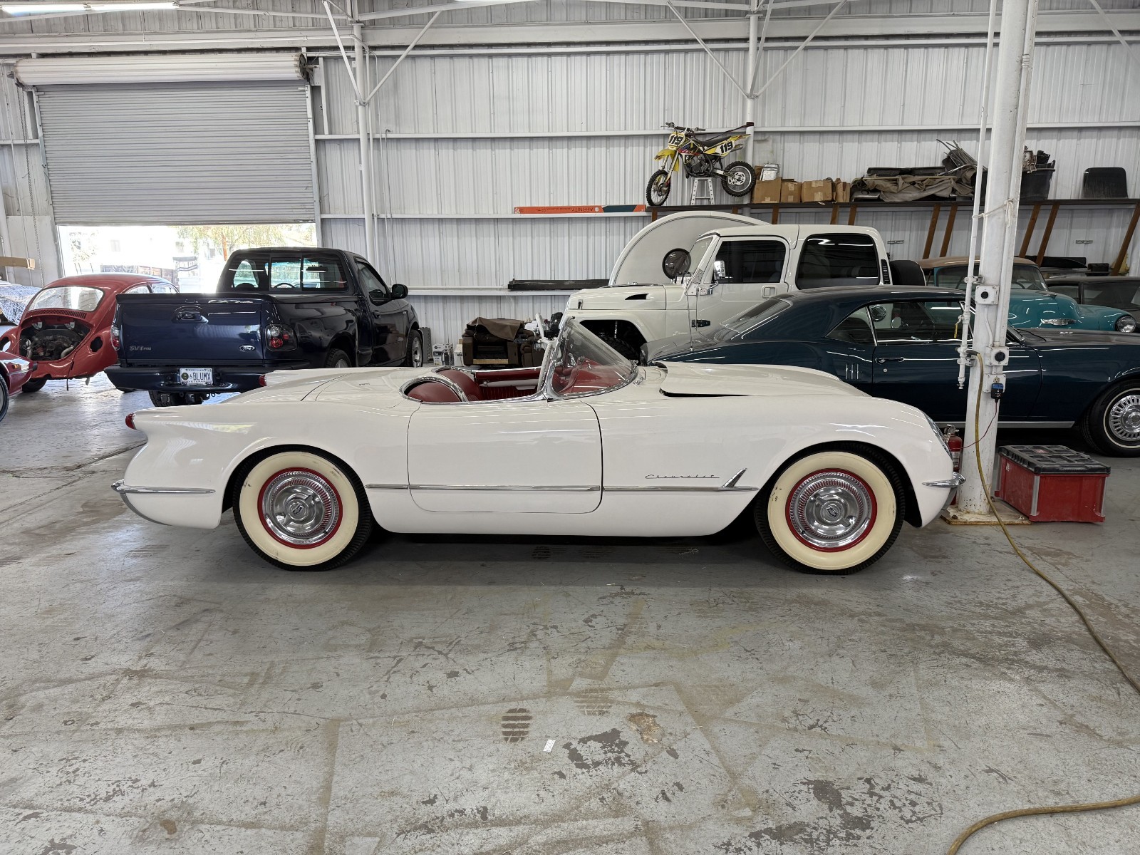 Chevrolet-Corvette-1954-Coupe-Red