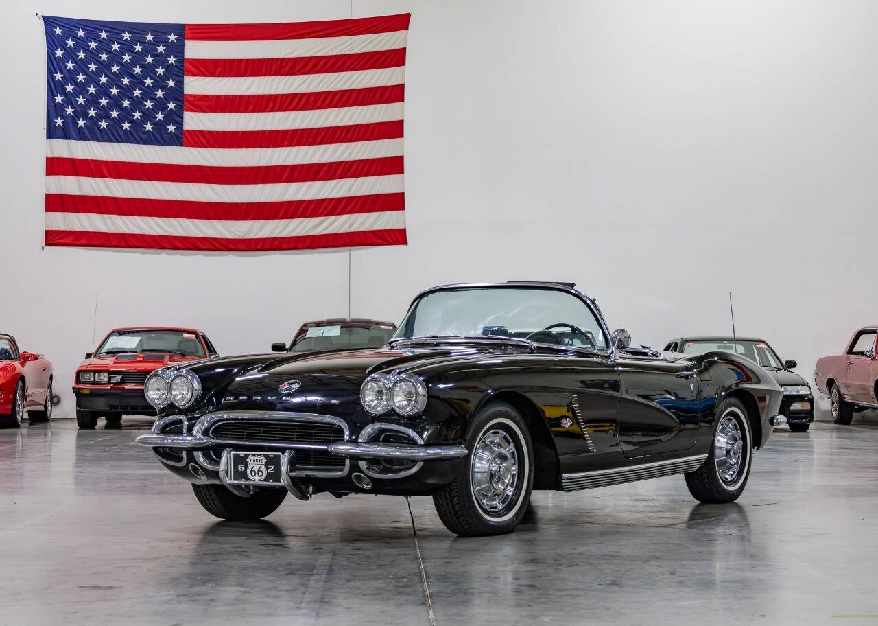 Chevrolet-Corvette-1962-Black-Black