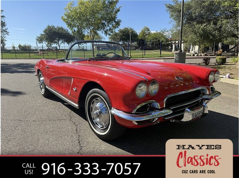 Chevrolet-Corvette-1962