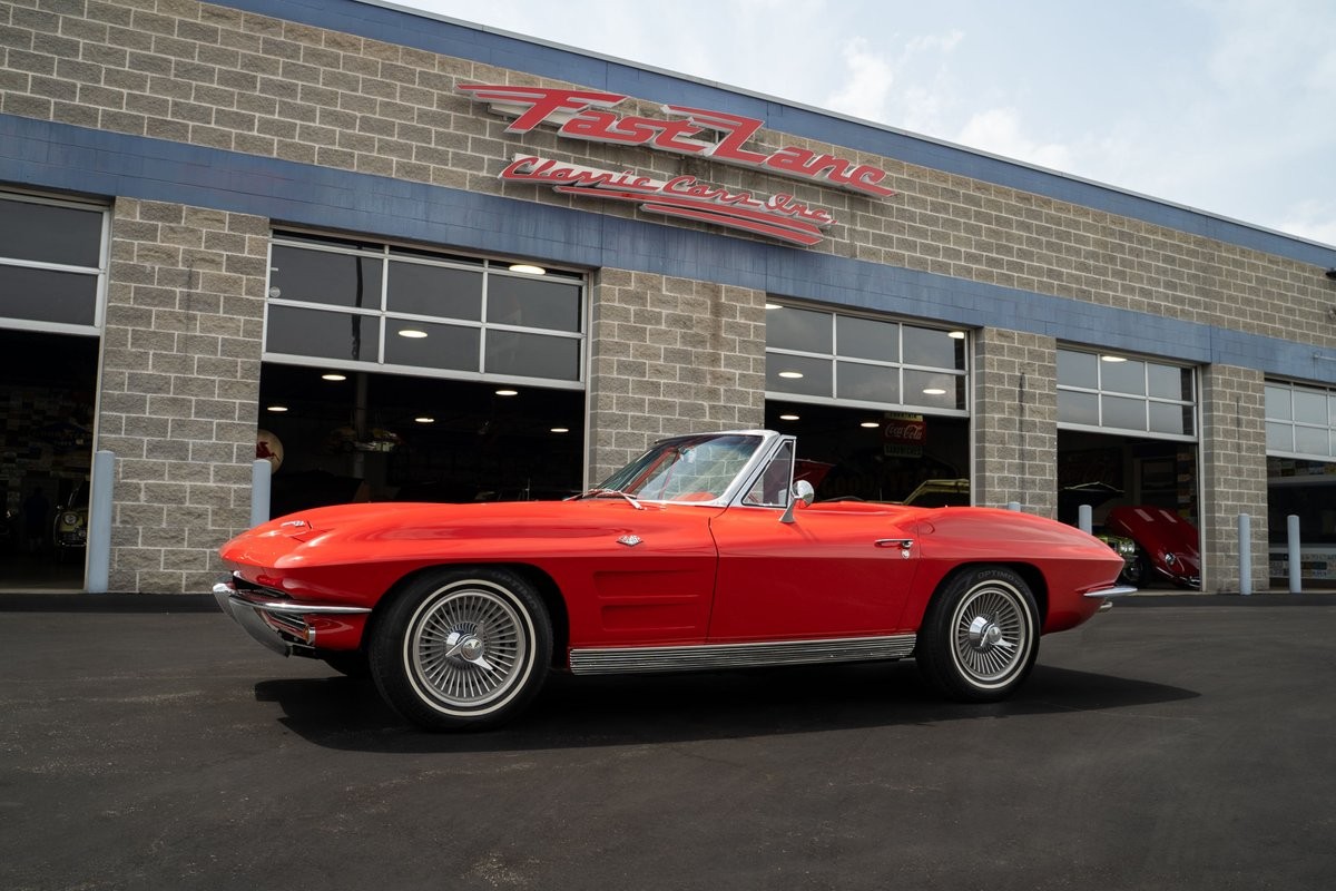 Chevrolet-Corvette-1963-Convertible-Red