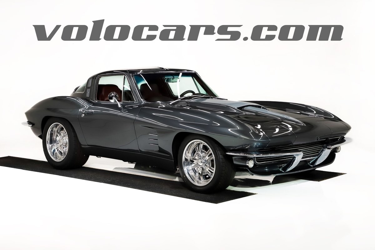 Chevrolet-Corvette-1964-Coupe-Merlot