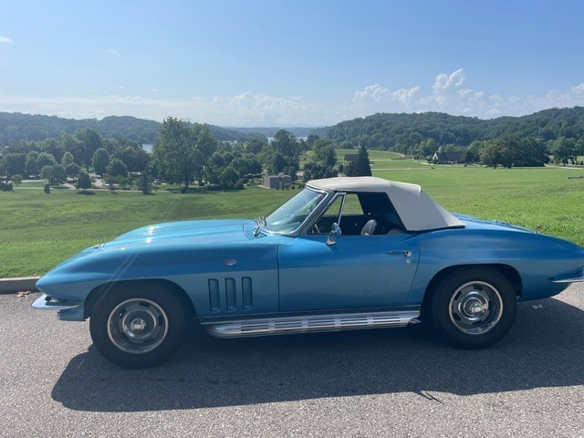 Chevrolet-Corvette-1966-Convertible-Black