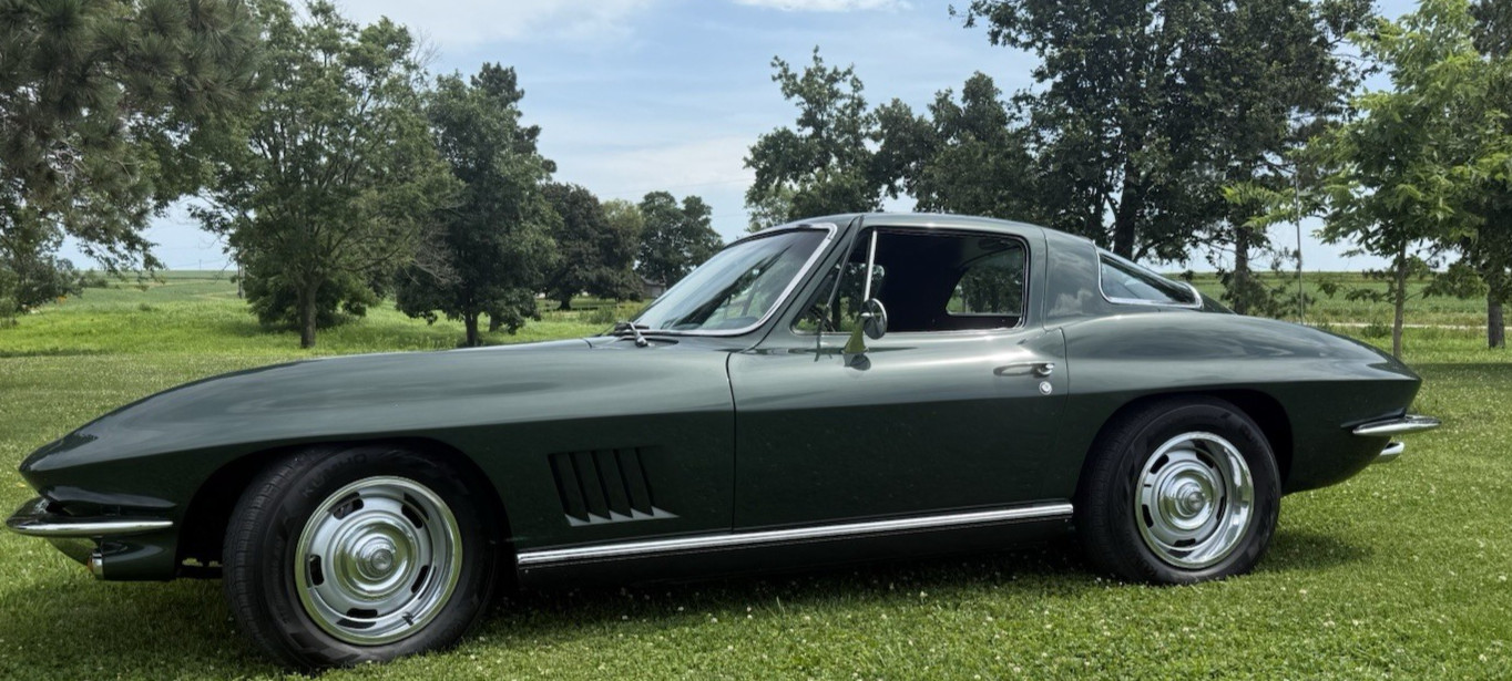 Chevrolet-Corvette-1967-Coupe-Black