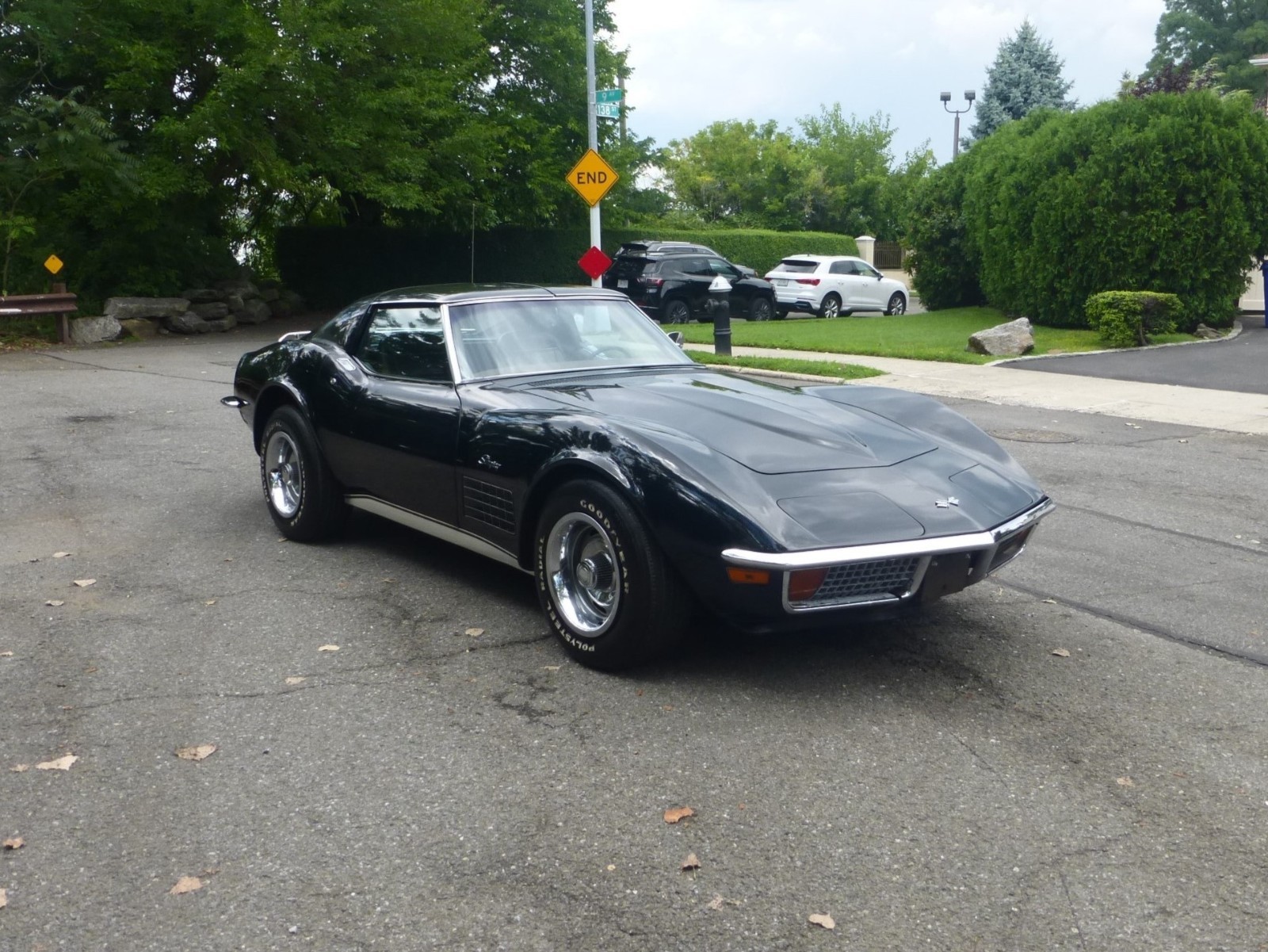 Chevrolet-Corvette-1972-Coupe-Brown
