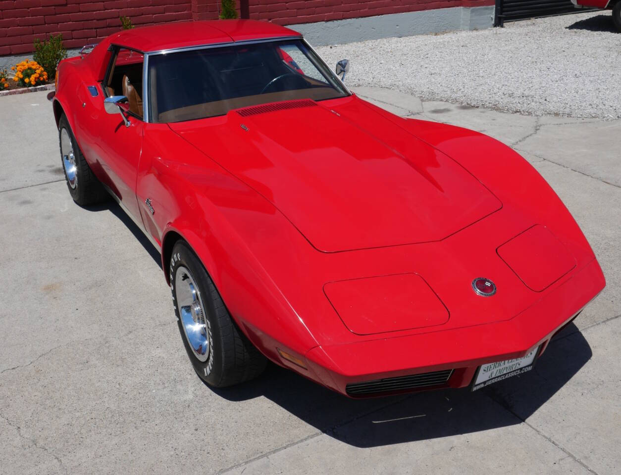 Chevrolet-Corvette-1973-Red-BeigeTan