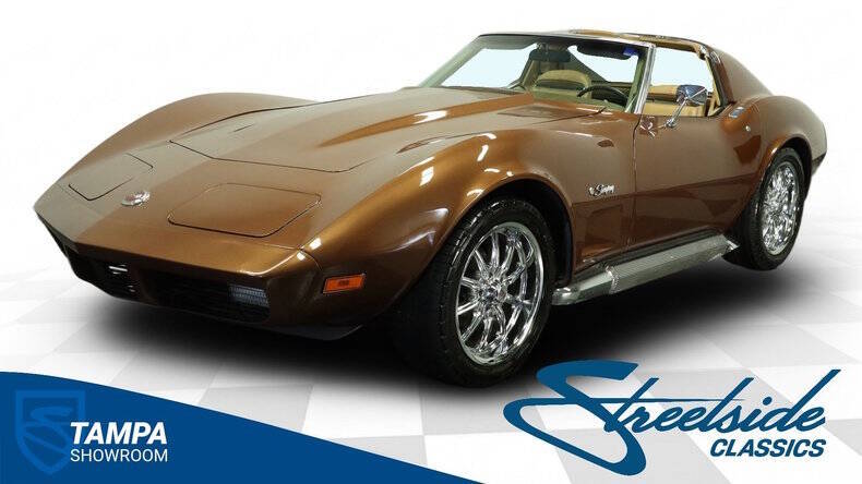 Chevrolet-Corvette-1974-Dark-Brown-Metallic-Saddle