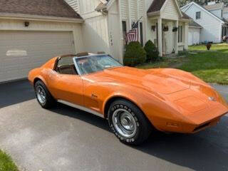 Chevrolet-Corvette-1974-Orange-Saddle