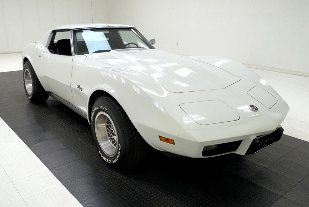 Chevrolet Corvette 1975