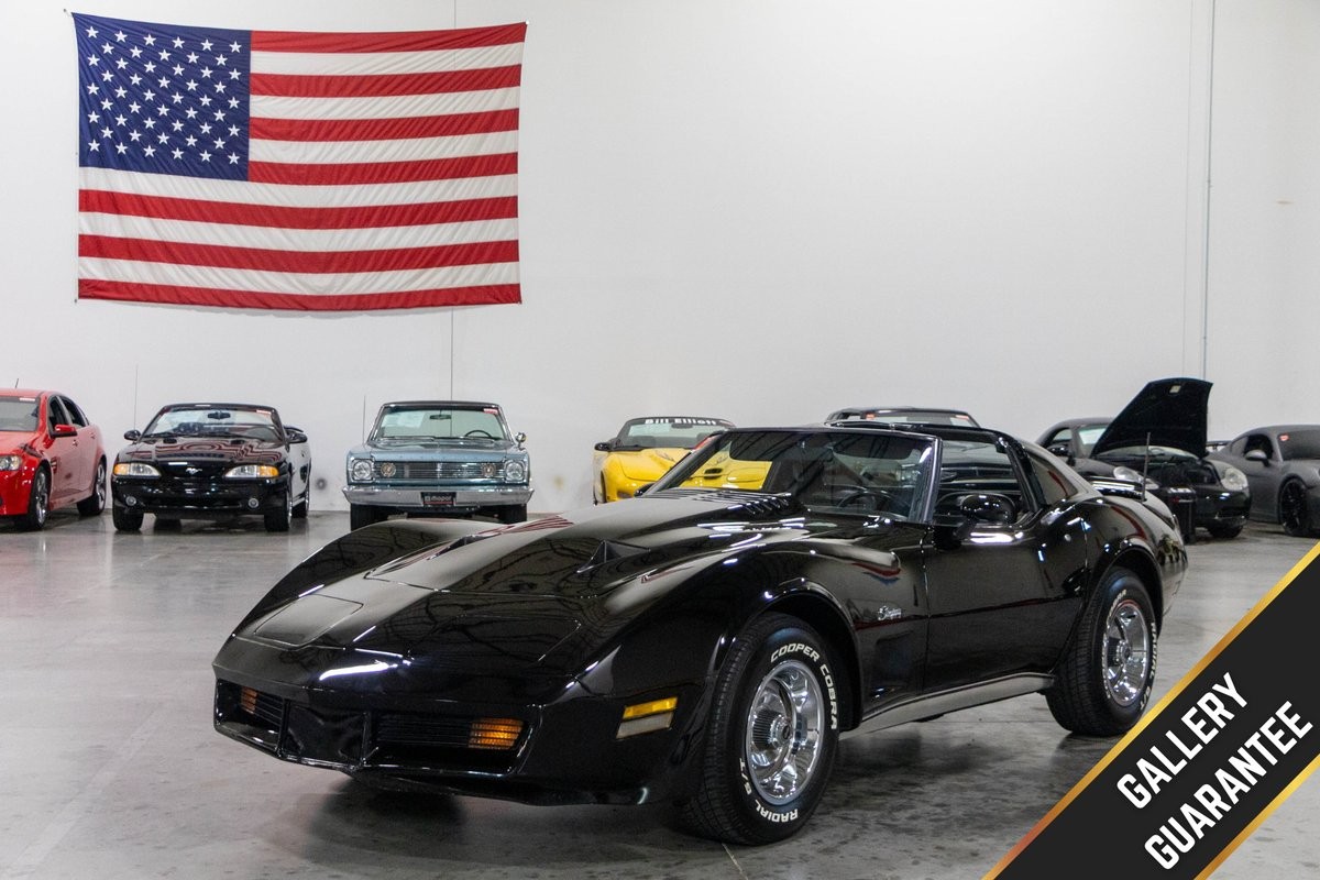 Chevrolet-Corvette-1976-Coupe-Black