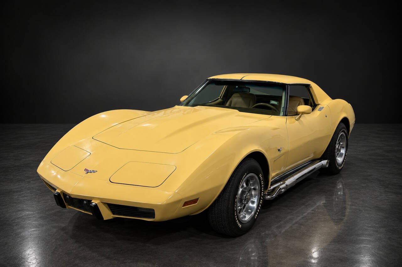Chevrolet-Corvette-1977-Corvette-Tan-Buckskin