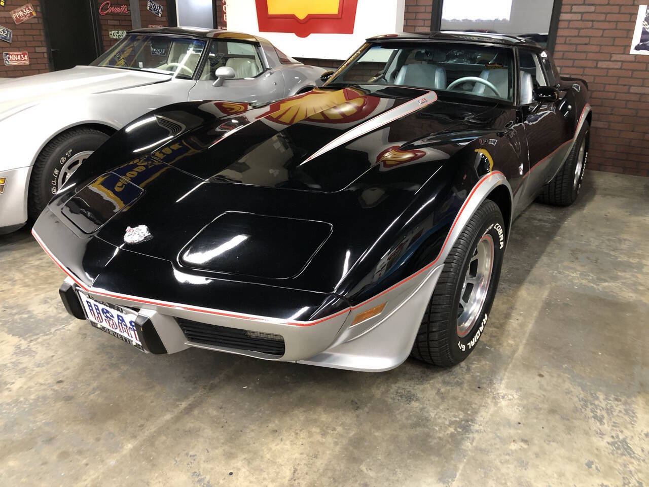 Chevrolet-Corvette-1978-Black-Silver