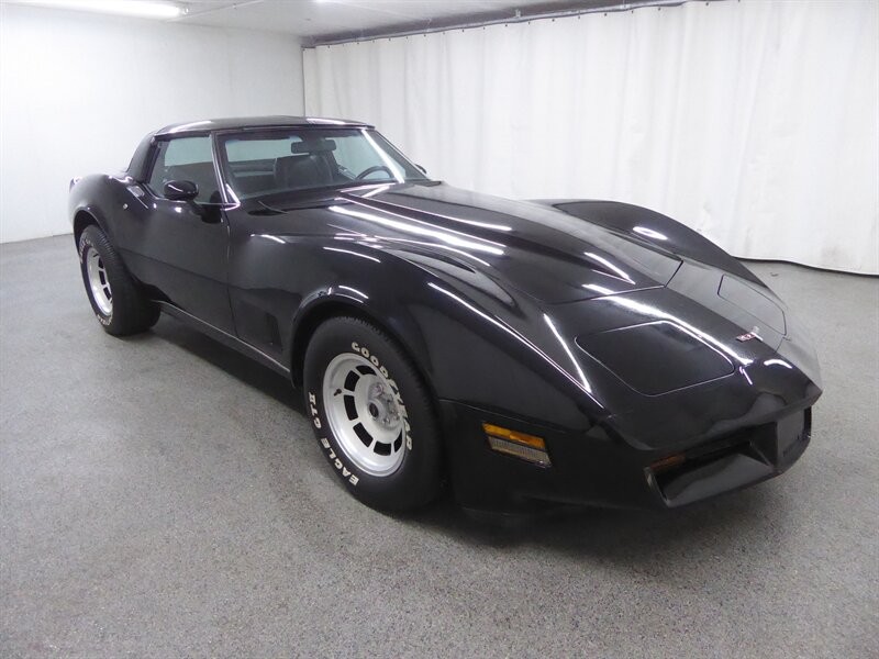 Chevrolet-Corvette-1980-Black