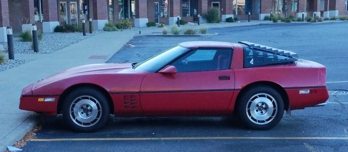 Chevrolet-Corvette-1985-red