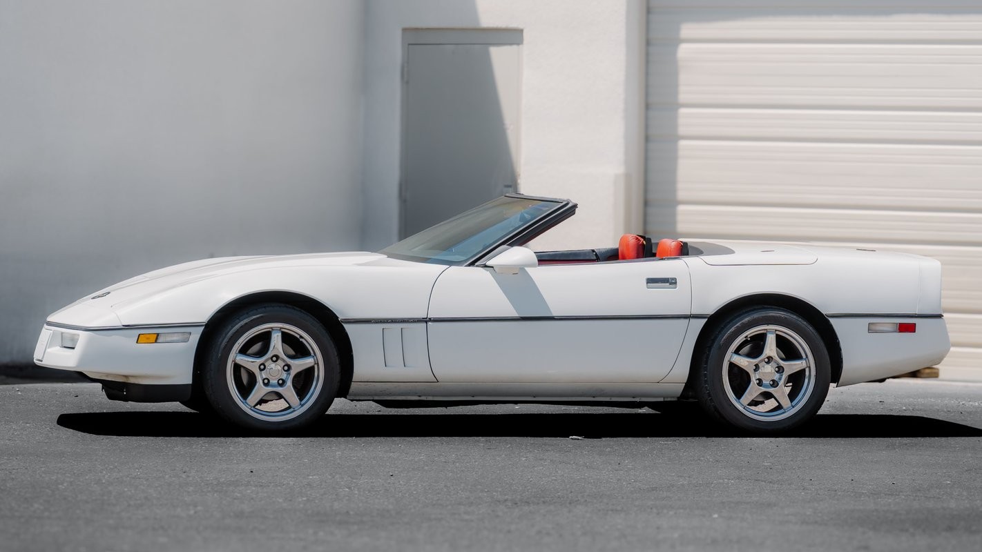 Chevrolet-Corvette-1986-Convertible-Red