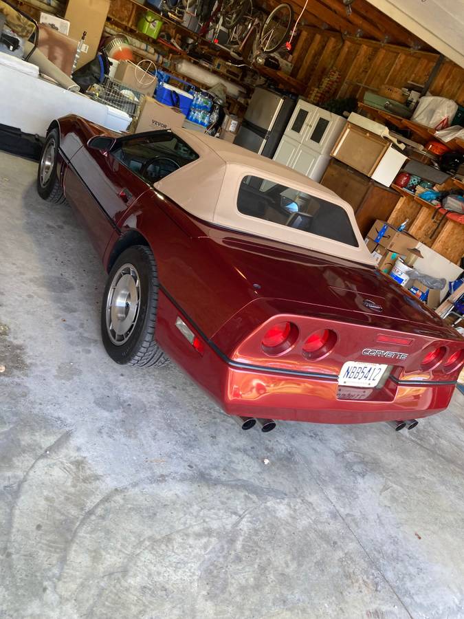 Chevrolet-Corvette-1987-red