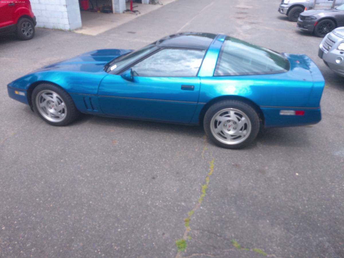 Chevrolet-Corvette-1990