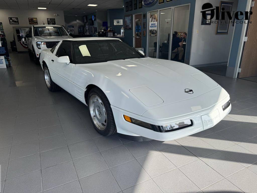 Chevrolet-Corvette-1991-White