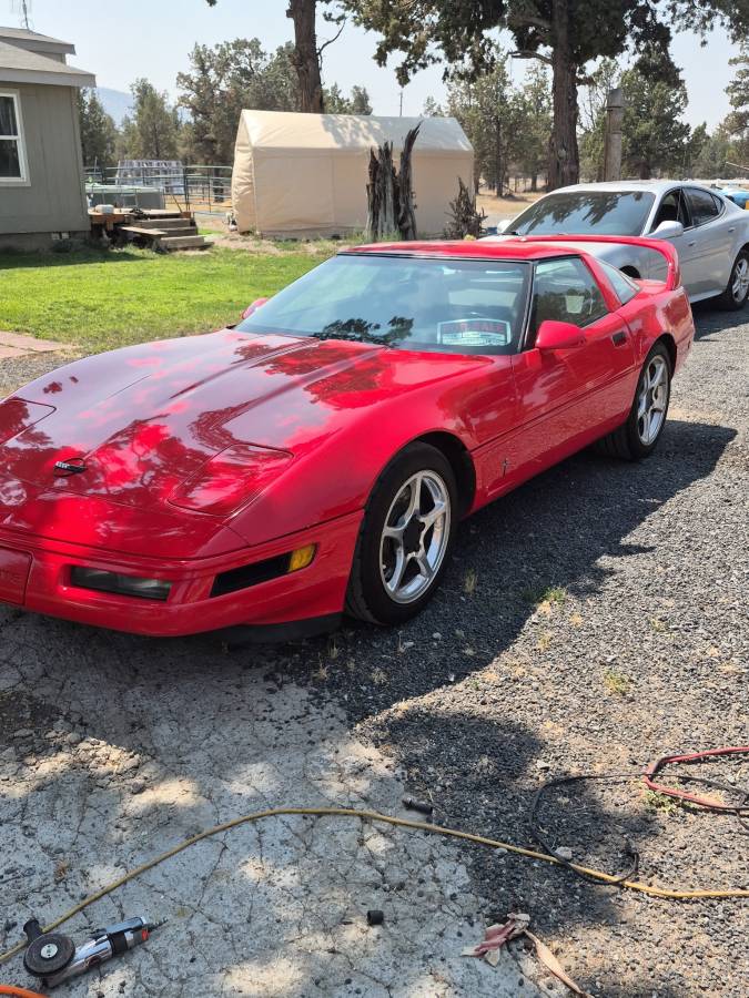 Chevrolet-Corvette-1996