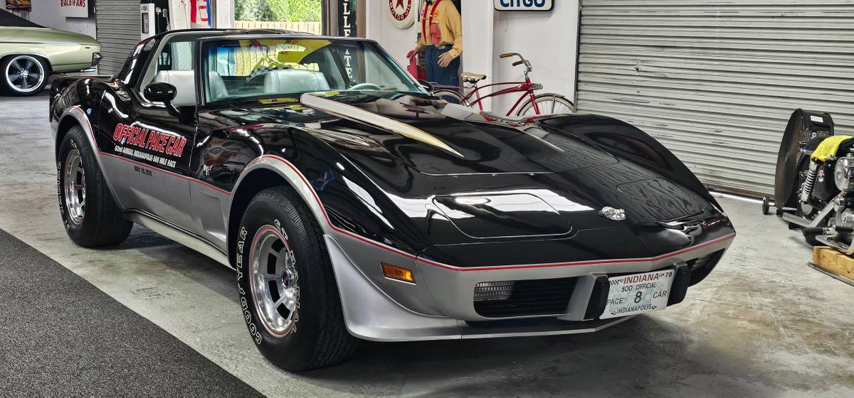 Chevrolet-Corvette-indy-500-pace-car-1978