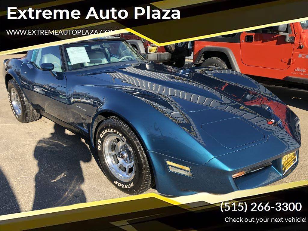Chevrolet-Corvette-t-top-1982-blue