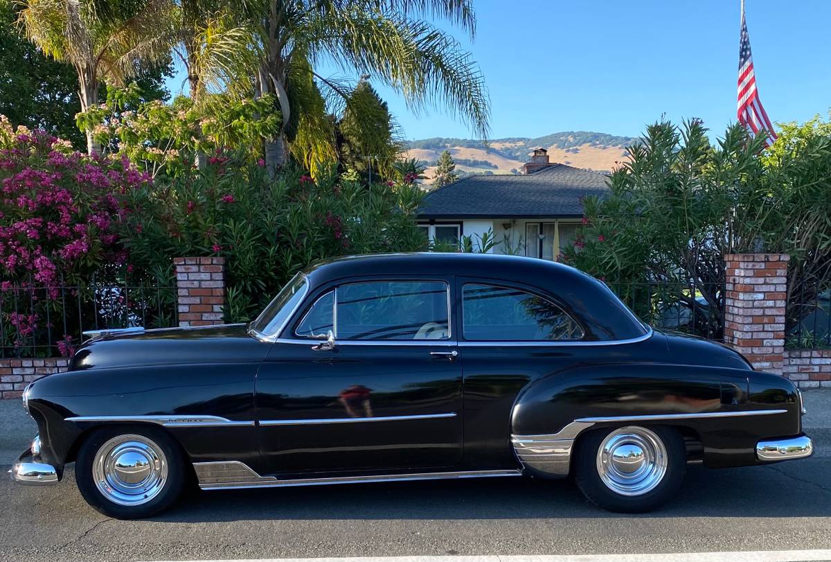 Chevrolet-Deluxe-1951