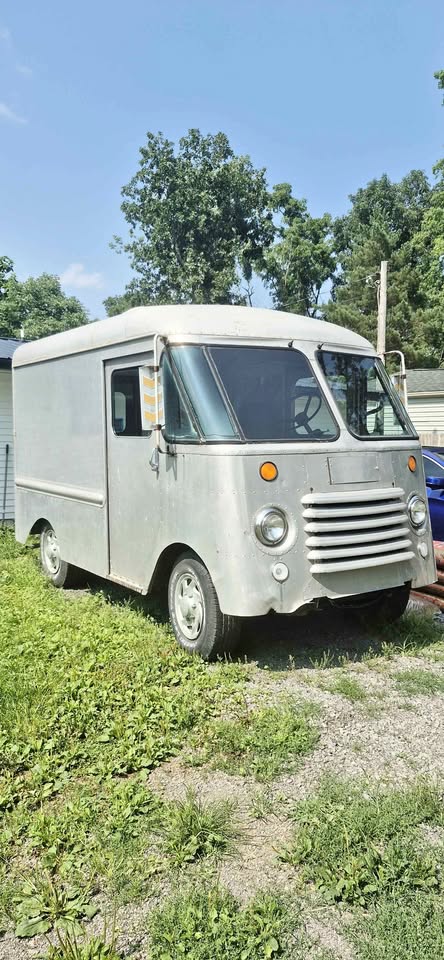 Chevrolet-G-10-1956