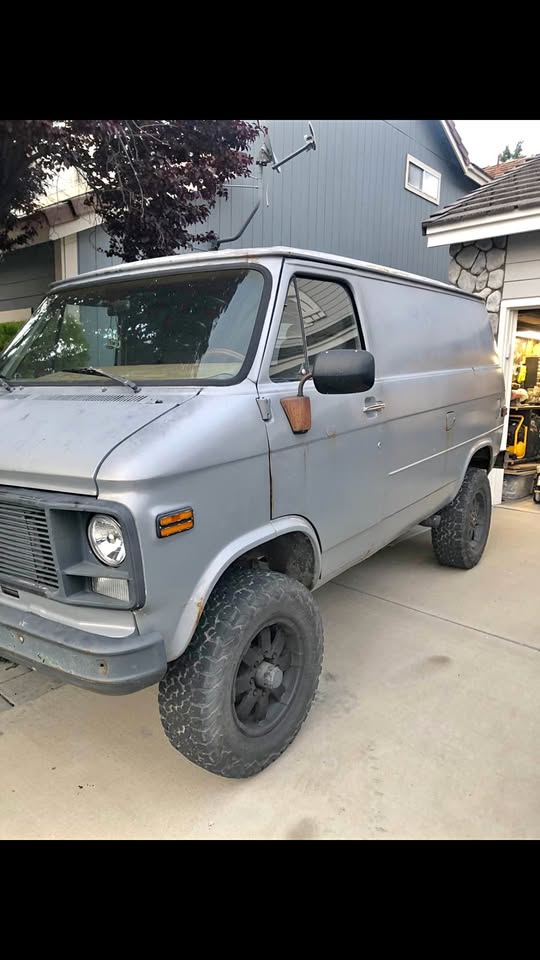 Chevrolet-G-10-1979