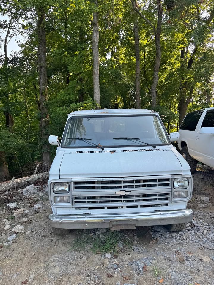 Chevrolet-G-10-1987