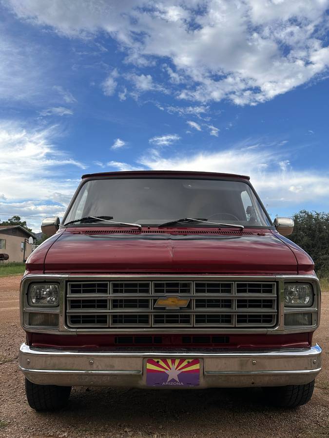 Chevrolet-G-10-shorty-van-1978-Red