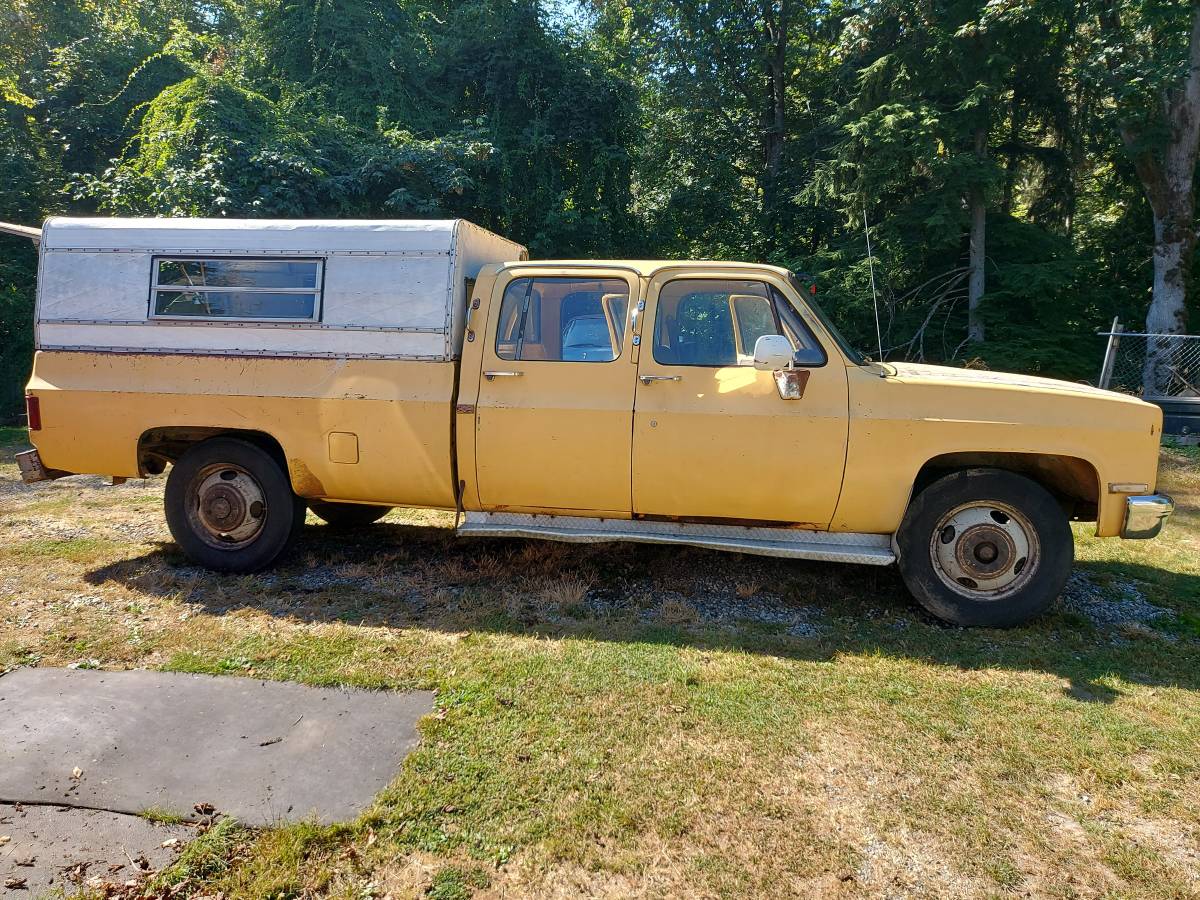 Chevrolet-G-20-1982-Yellow