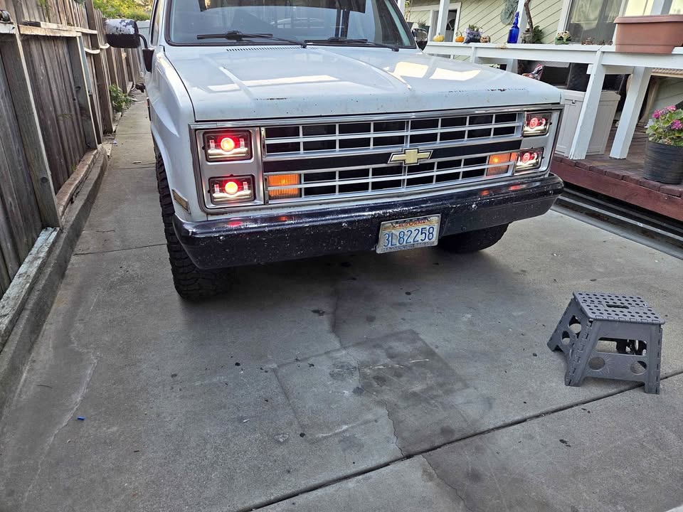 Chevrolet-G-20-1985